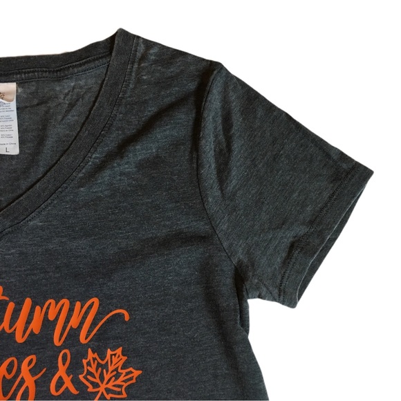 Women’s Threadfast Apparel Fall Custom Short Sleeve Shirt Autumn Pumpkins Cute - Picture 6 of 10